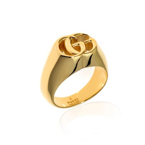 gucci signet ring style